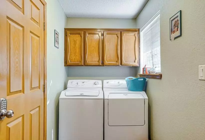 Pet Friendly El Paso Home ~ 9 Mi To Fort Bliss!