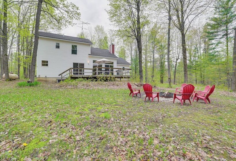 Pet Friendly Kalkaska Home ~ 19 Mi To Torch Lake!