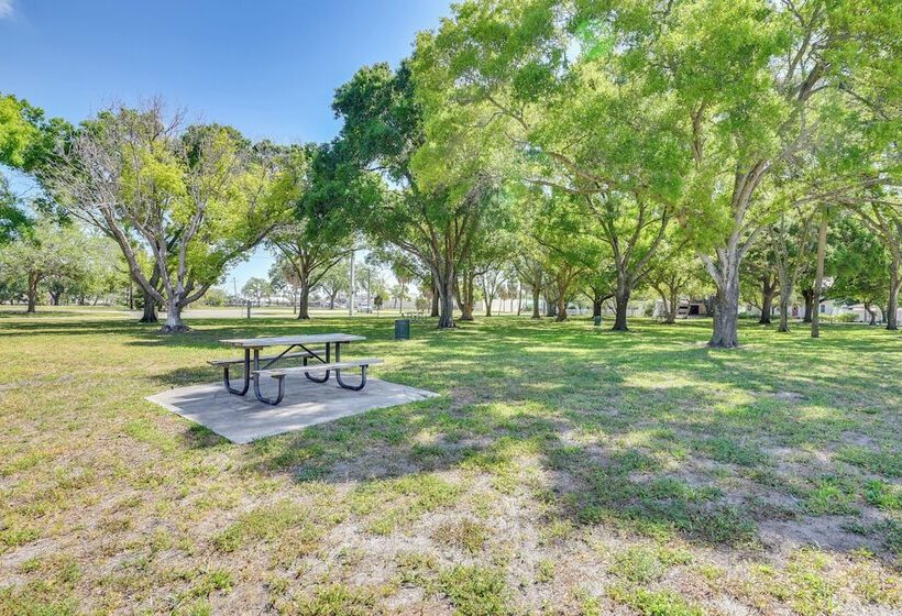 Pet Friendly Palmetto Duplex ~ 2 Mi To Riverwalk!