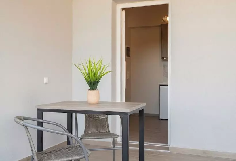 Philippos Residences