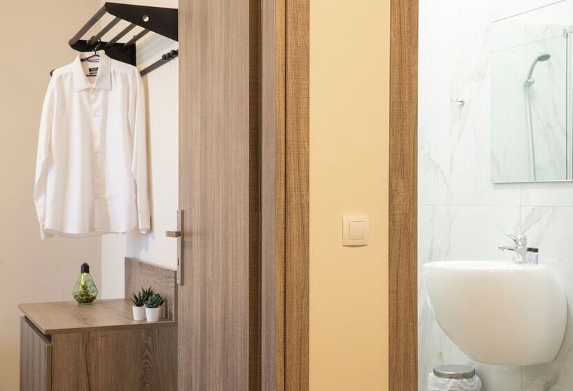 Philippos Residences