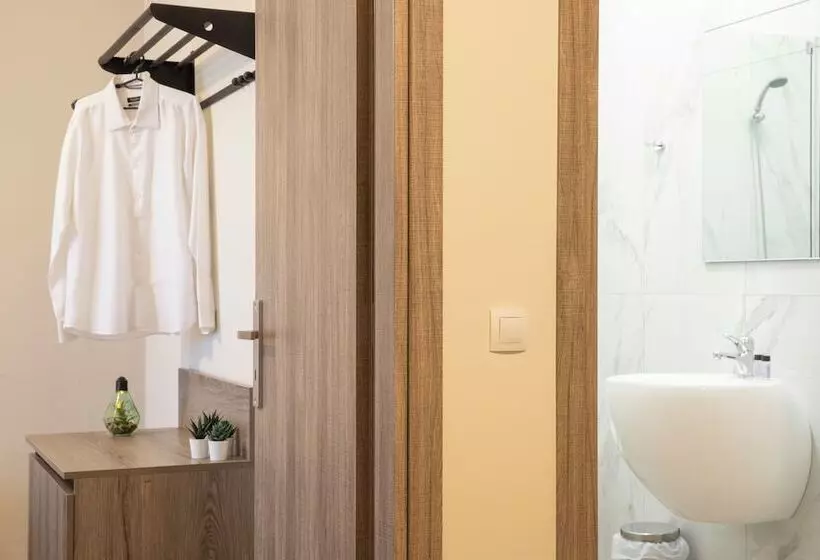 Philippos Residences