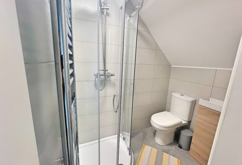 דירת נופש Charming 3 Bed Townhouse Near Llanddwyn Beach