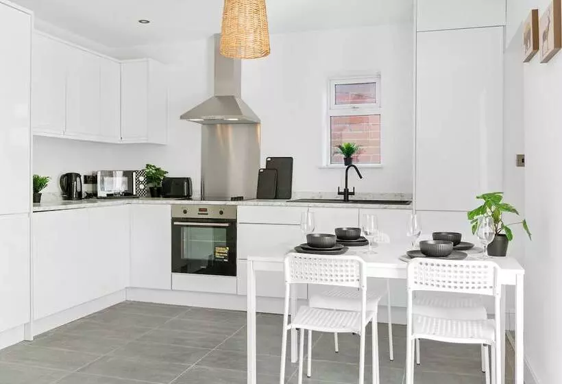 レジデンス Isimi Luxurious House 4 Bed In Alfreton Derby