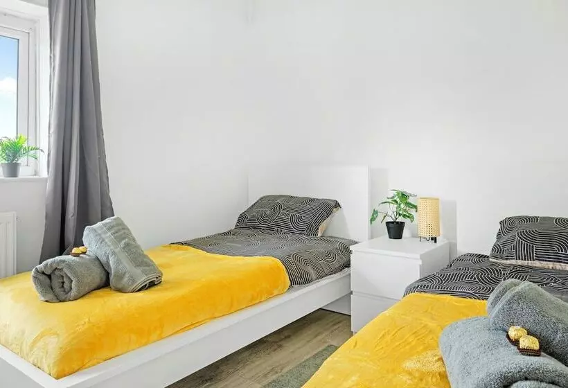 レジデンス Isimi Luxurious House 4 Bed In Alfreton Derby