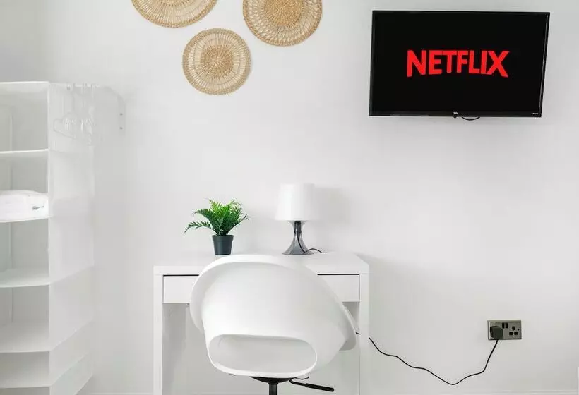 レジデンス Isimi Luxurious House 4 Bed In Alfreton Derby