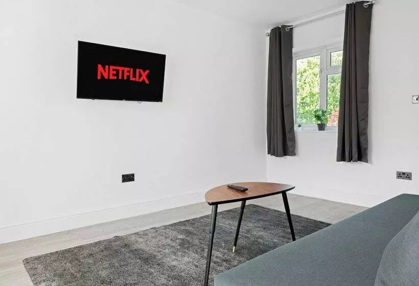 レジデンス Isimi Luxurious House 4 Bed In Alfreton Derby