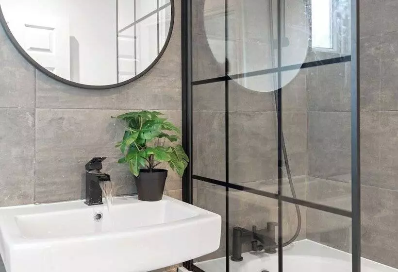 レジデンス Isimi Luxurious House 4 Bed In Alfreton Derby