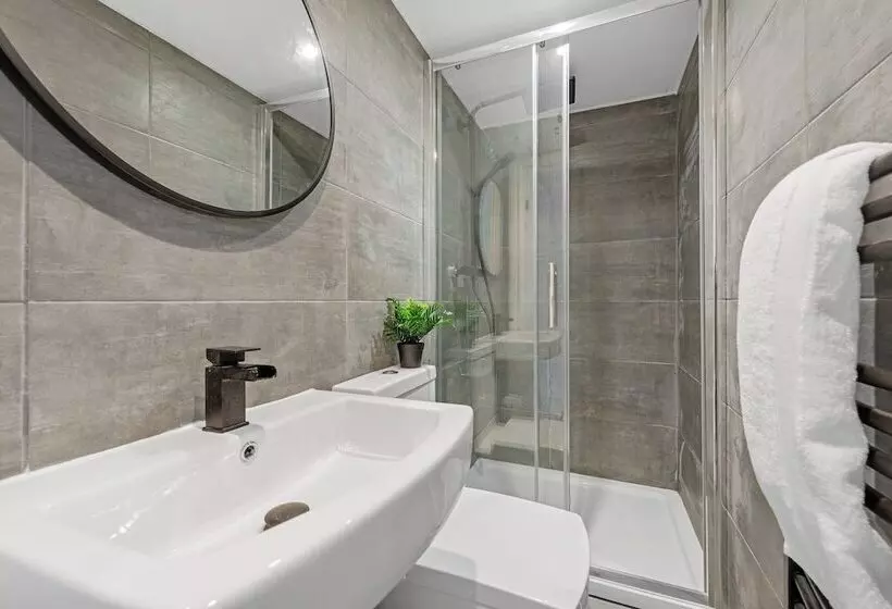 レジデンス Isimi Luxurious House 4 Bed In Alfreton Derby