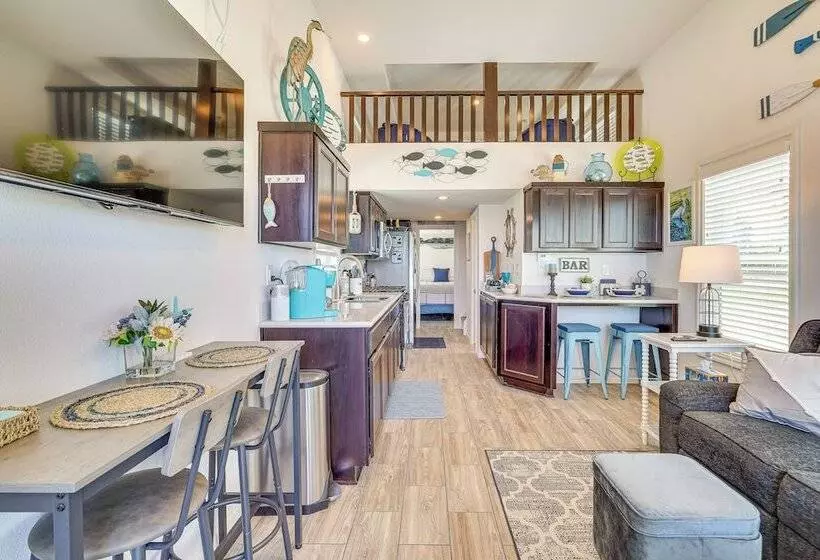 Riverfront Isleton Cottage < 1 Mi To Rio Vista!