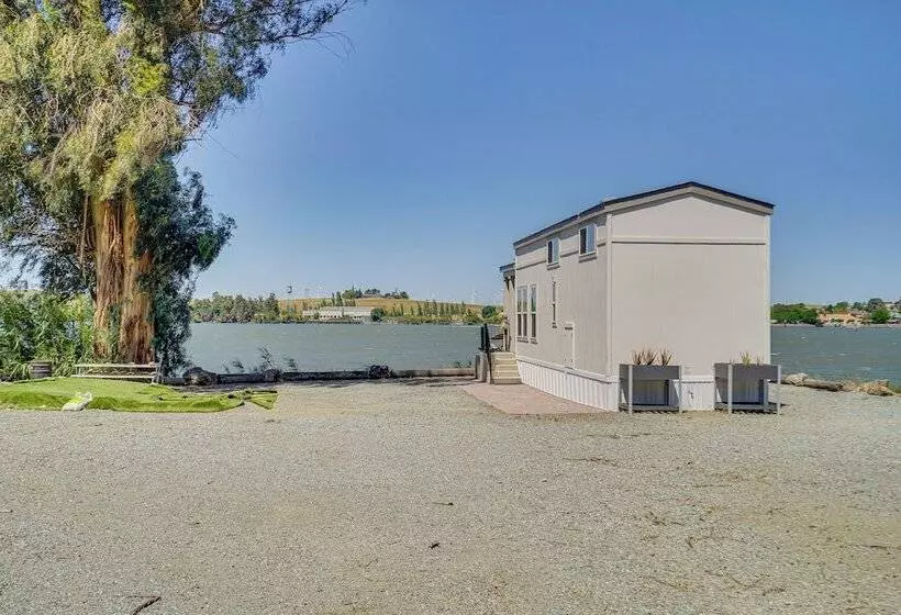 Riverfront Isleton Cottage < 1 Mi To Rio Vista!