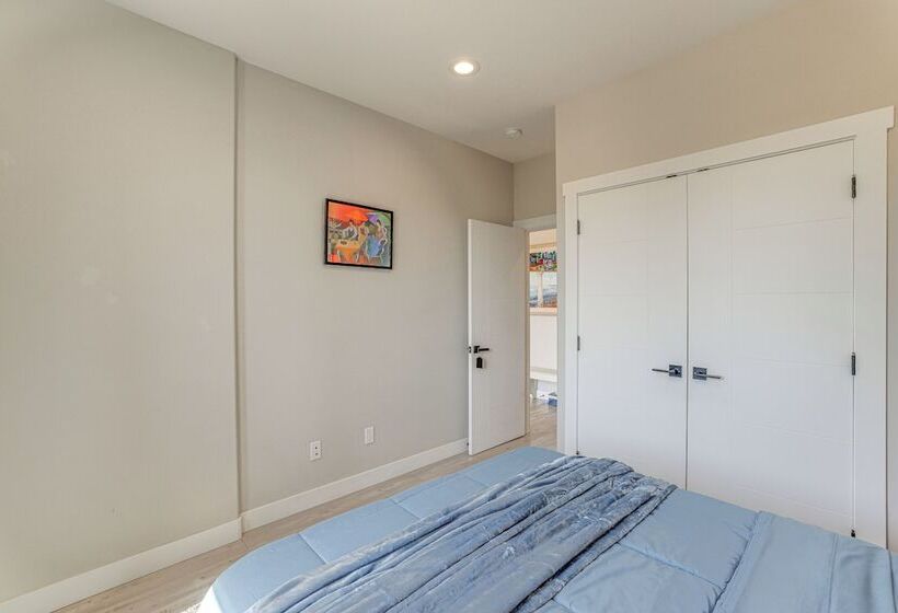 Sleek Ferndale Home W/ Ocean & Mountain Views!