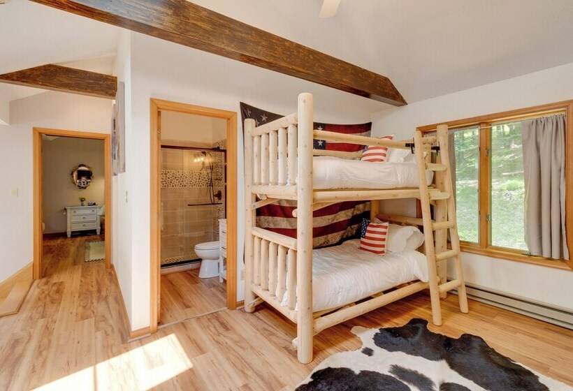 Terra Alta Vacation Rental: Walk To Alpine Lake!