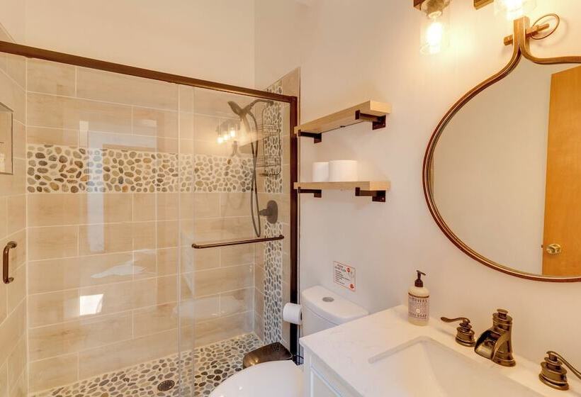 Terra Alta Vacation Rental: Walk To Alpine Lake!