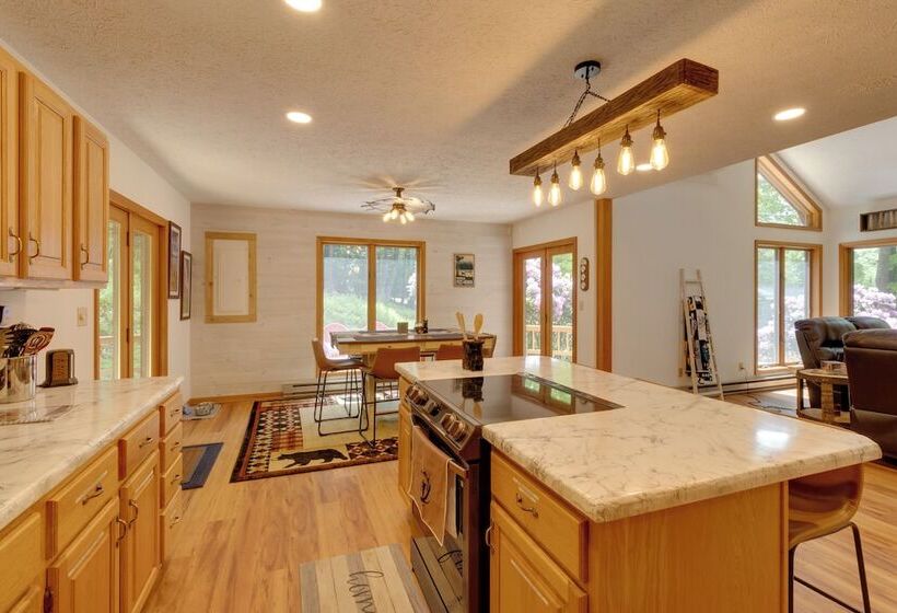 Terra Alta Vacation Rental: Walk To Alpine Lake!