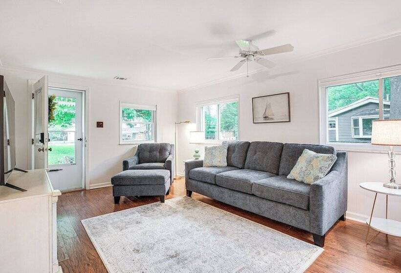 Thornville Home W/ Boat Dock: On The Lake!