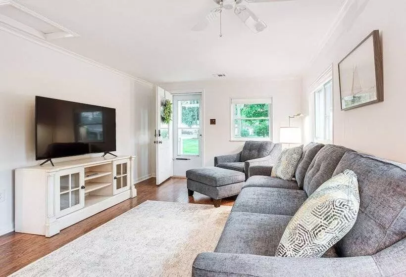 Thornville Home W/ Boat Dock: On The Lake!