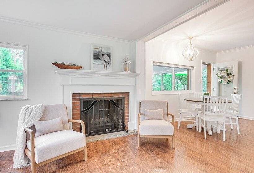 Thornville Home W/ Boat Dock: On The Lake!