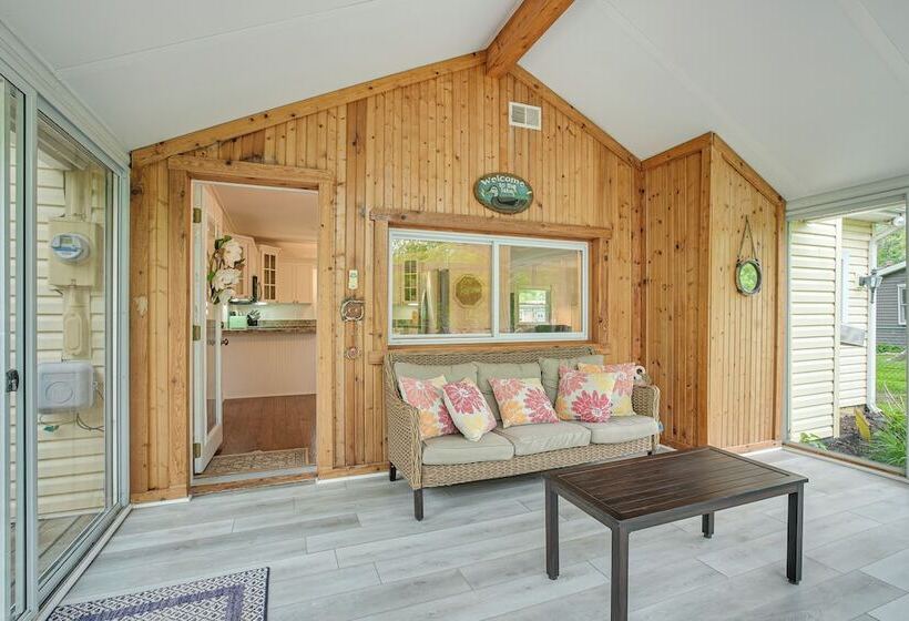 Thornville Home W/ Boat Dock: On The Lake!