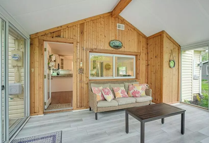 Thornville Home W/ Boat Dock: On The Lake!