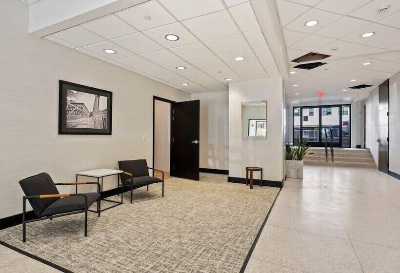 The Columbus Collection Near Grant Medical Center