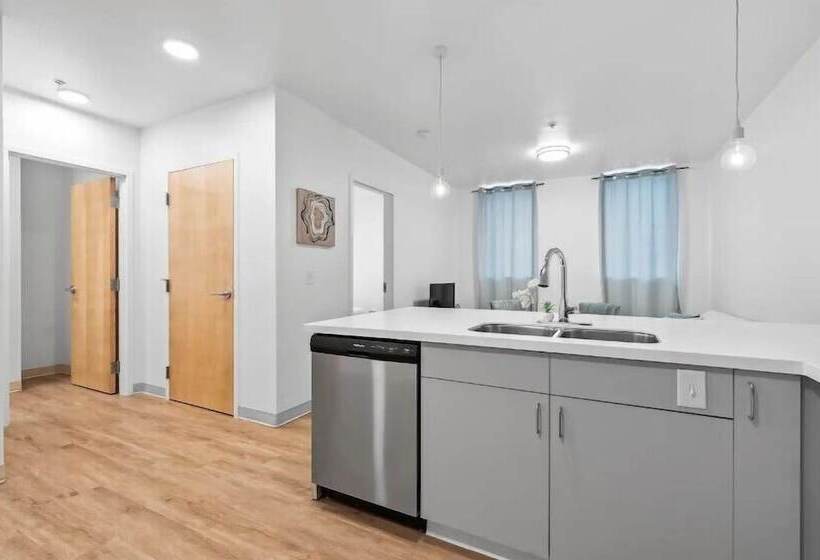 The Columbus Collection Near Grant Medical Center