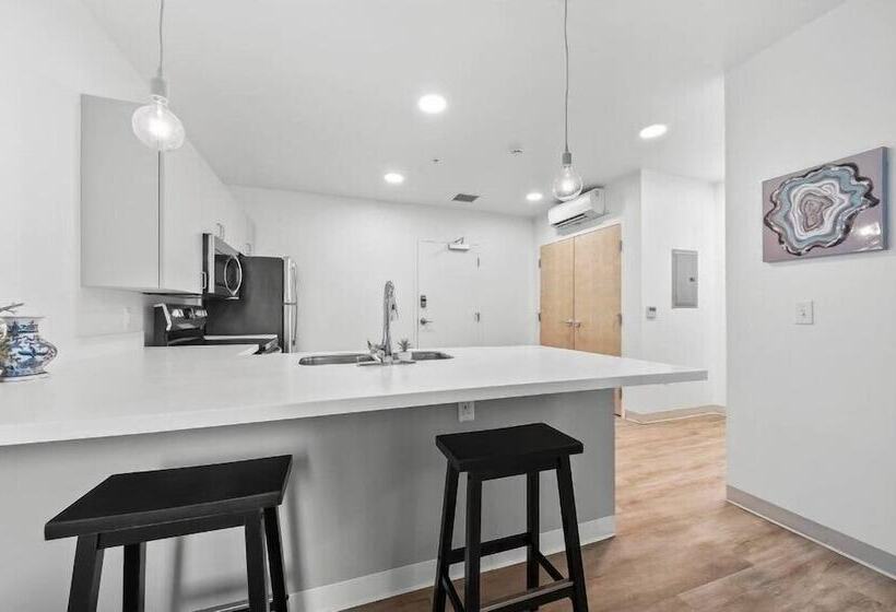 The Columbus Collection Near Grant Medical Center