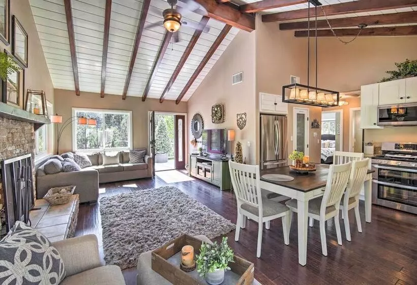 Tree Lined Twin Peaks Cottage W/ Custom Stream