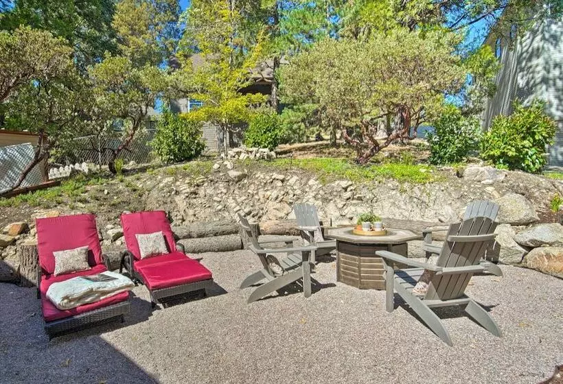 Tree Lined Twin Peaks Cottage W/ Custom Stream