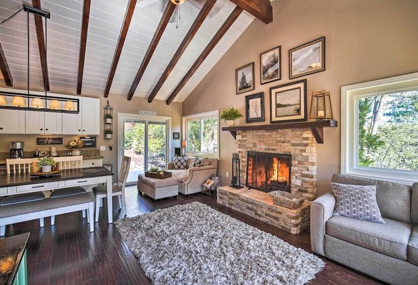 Tree Lined Twin Peaks Cottage W/ Custom Stream