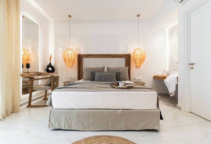 V Luxury Apartments Naxos