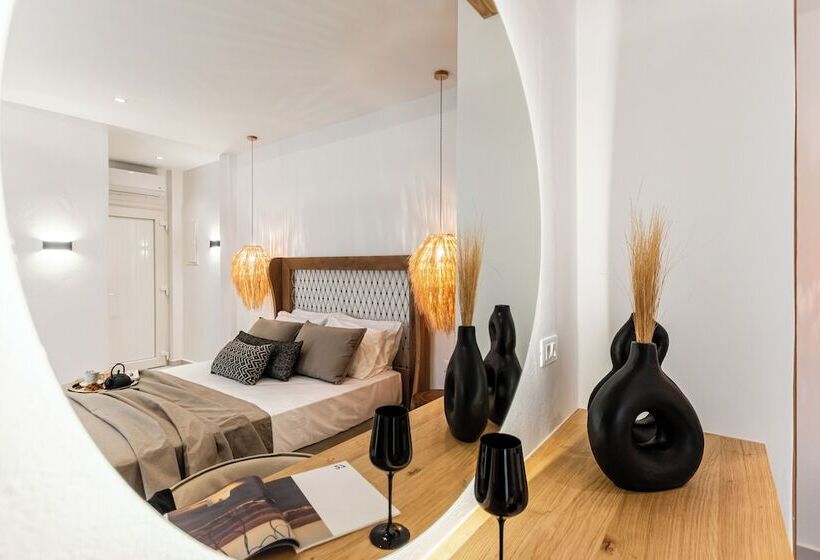 V Luxury Apartments Naxos