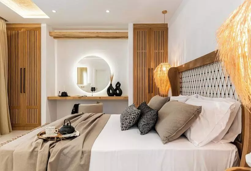 V Luxury Apartments Naxos