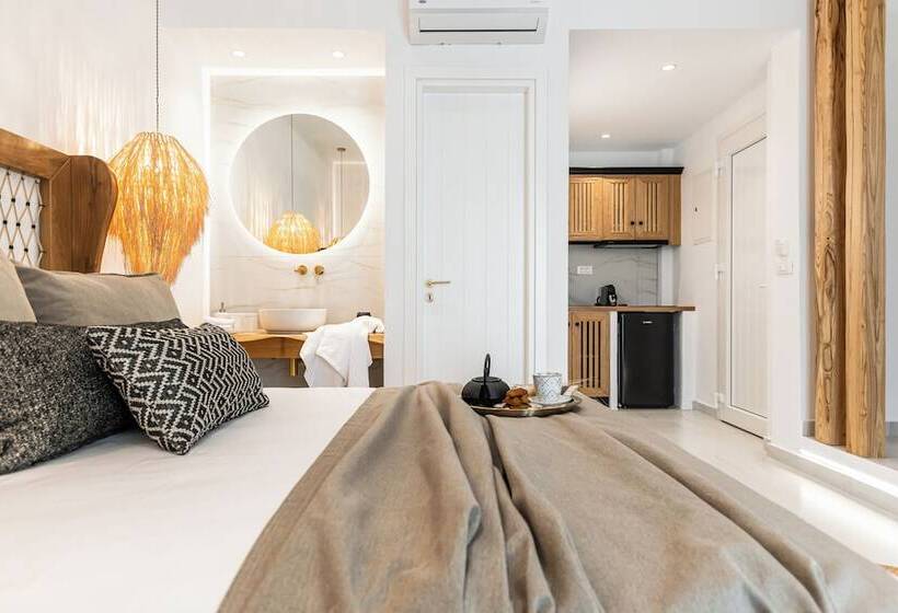 V Luxury Apartments Naxos