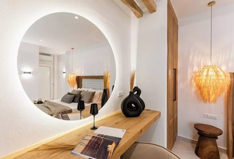 V Luxury Apartments Naxos