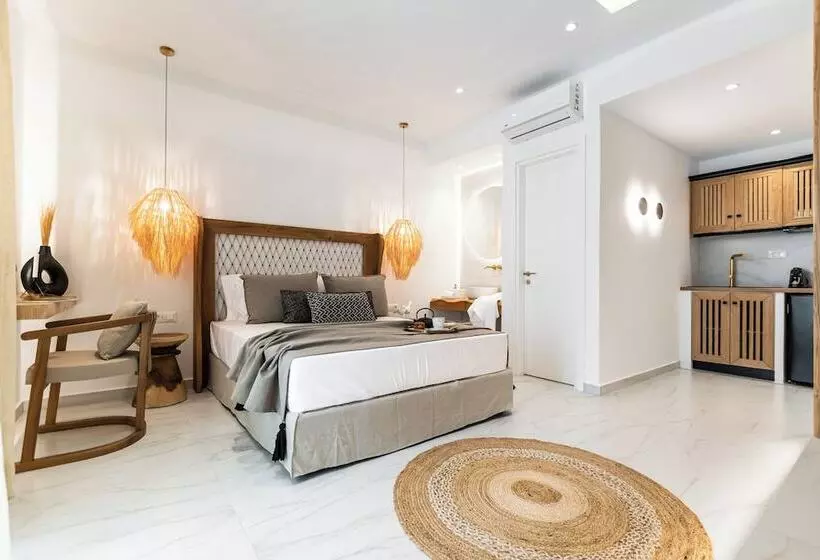 V Luxury Apartments Naxos