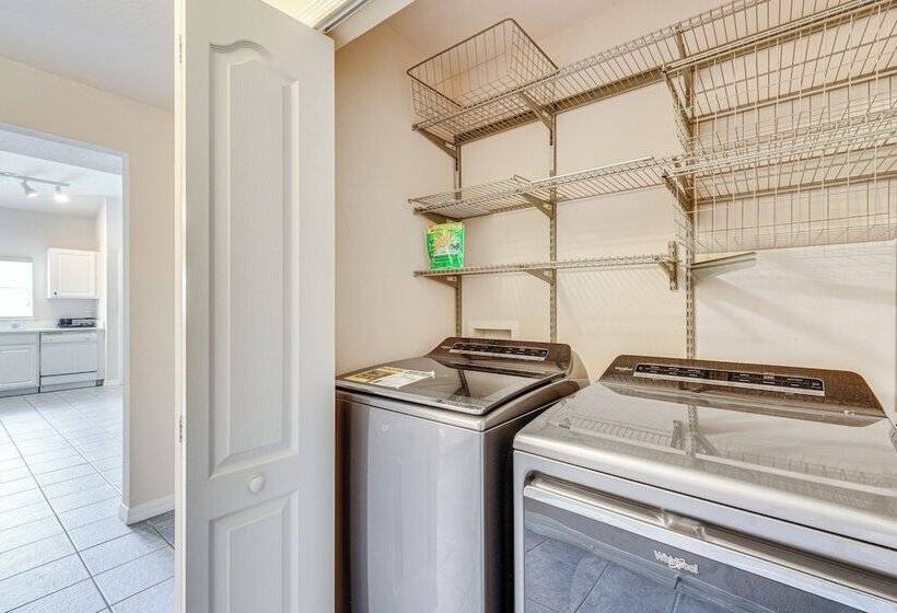 Vacation Home W/ Private Pool ~ 11 Mi To Disney!