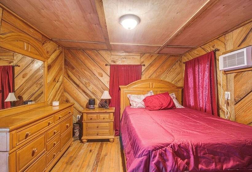 Wesson Cabin W/ Private Beach, Fishing & Hiking!