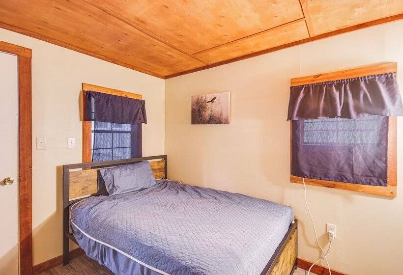 Wesson Cabin W/ Private Beach, Fishing & Hiking!