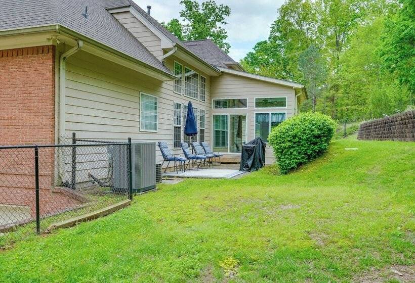 Chattanooga Family Home: Games, Yard, Grill!