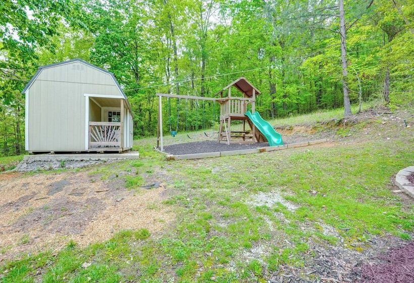 Chattanooga Family Home: Games, Yard, Grill!