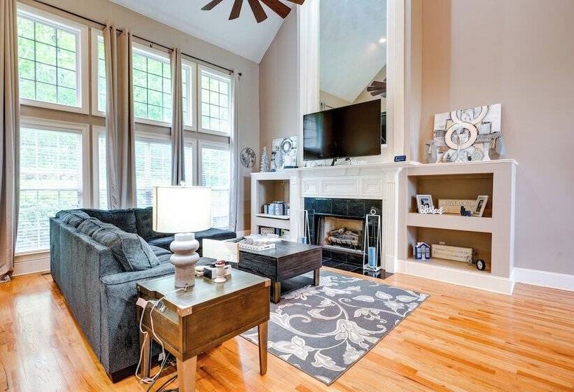 Chattanooga Family Home: Games, Yard, Grill!