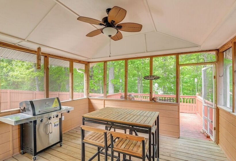 Cozy Hermitage Home W/ Deck: 11 Mi To Nashville!