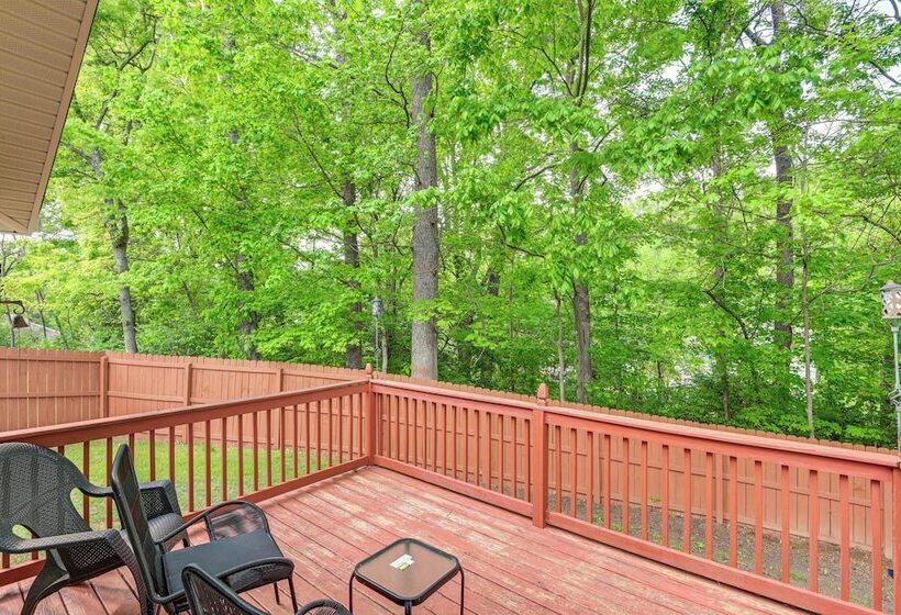 Cozy Hermitage Home W/ Deck: 11 Mi To Nashville!