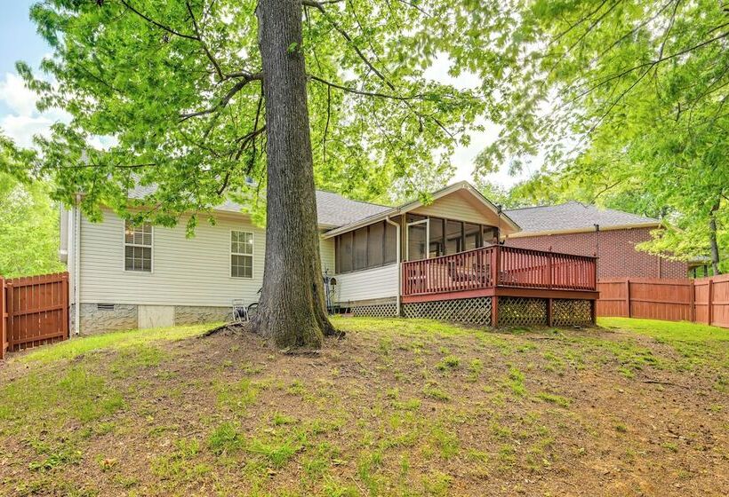 Cozy Hermitage Home W/ Deck: 11 Mi To Nashville!