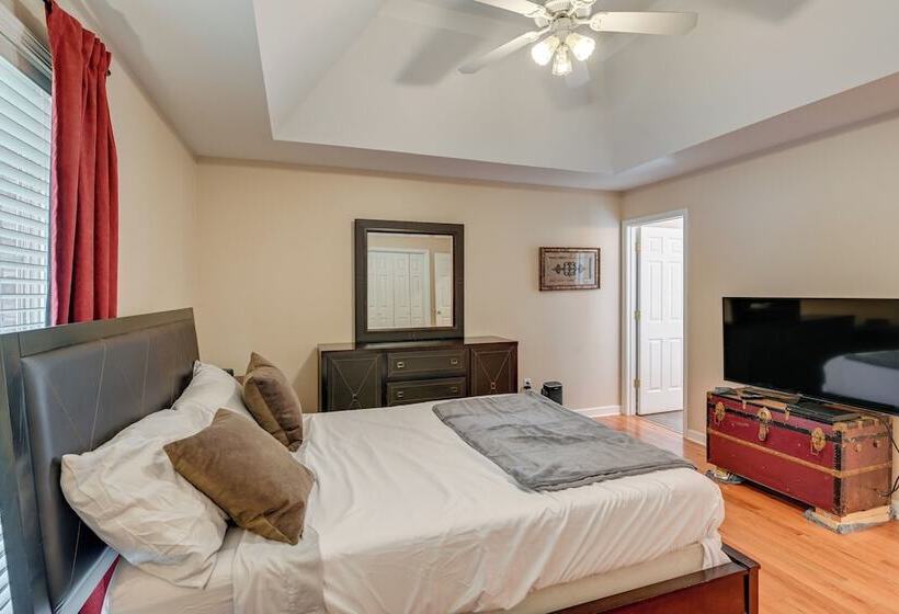 Cozy Hermitage Home W/ Deck: 11 Mi To Nashville!