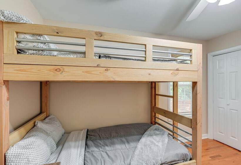 Cozy Hermitage Home W/ Deck: 11 Mi To Nashville!