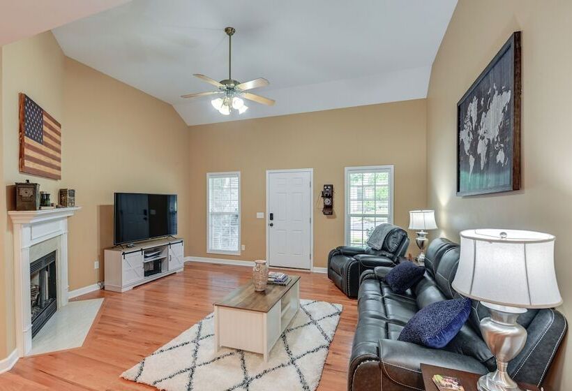 Cozy Hermitage Home W/ Deck: 11 Mi To Nashville!