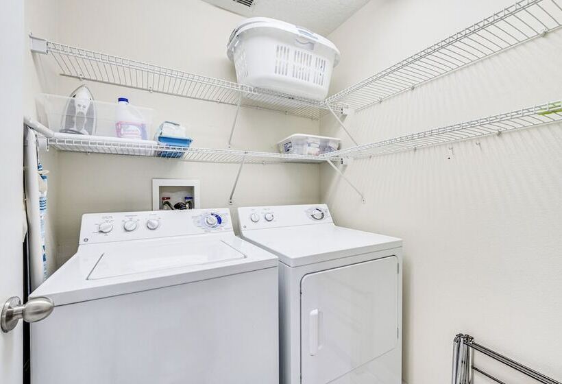 Near Golf & Wdw: Family Friendly Home In Davenport