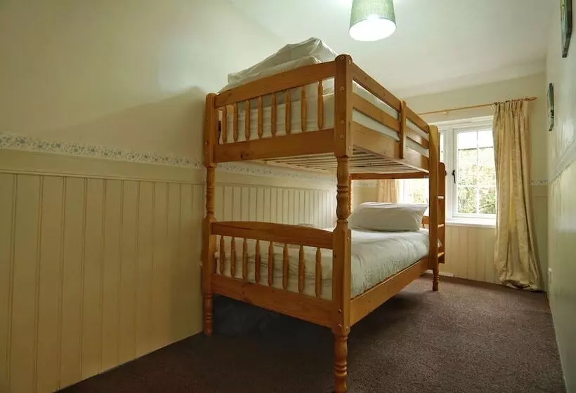 Family Friendly Rural Riverside 5 Bed Cottage